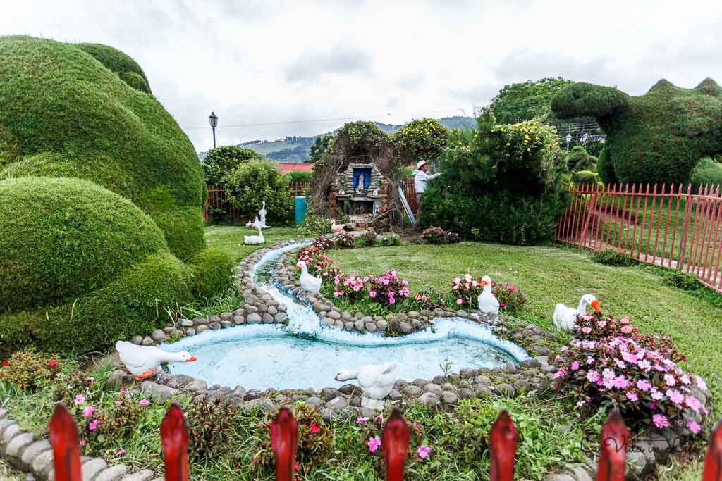 church, catholic, costa rica, park, garden, mountain town in Costa Rica