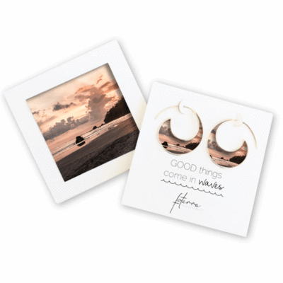 beach sunset scene wave earrings